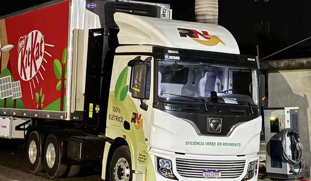 【重卡电动先锋】球友体育300-400kW重卡充电桩：亮点与应用典范(图3)