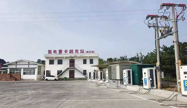 【重卡电动先锋】球友体育300-400kW重卡充电桩：亮点与应用典范(图6)